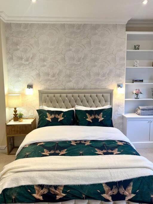 Apartmán Flat In The Heart Of Holland Park Londýn Exteriér fotografie