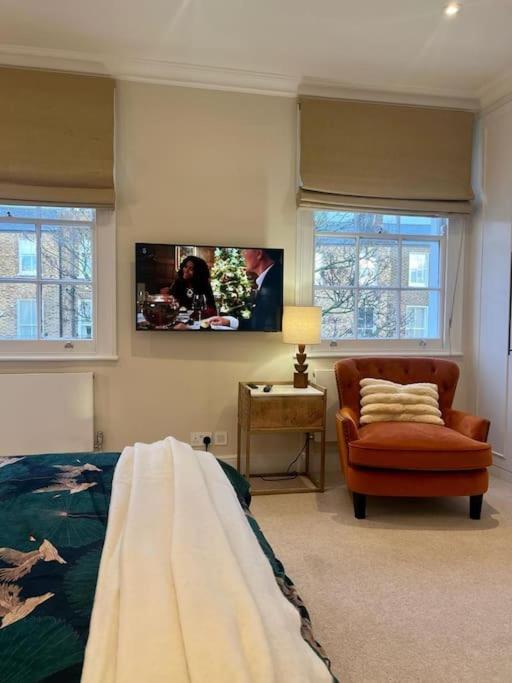 Apartmán Flat In The Heart Of Holland Park Londýn Exteriér fotografie